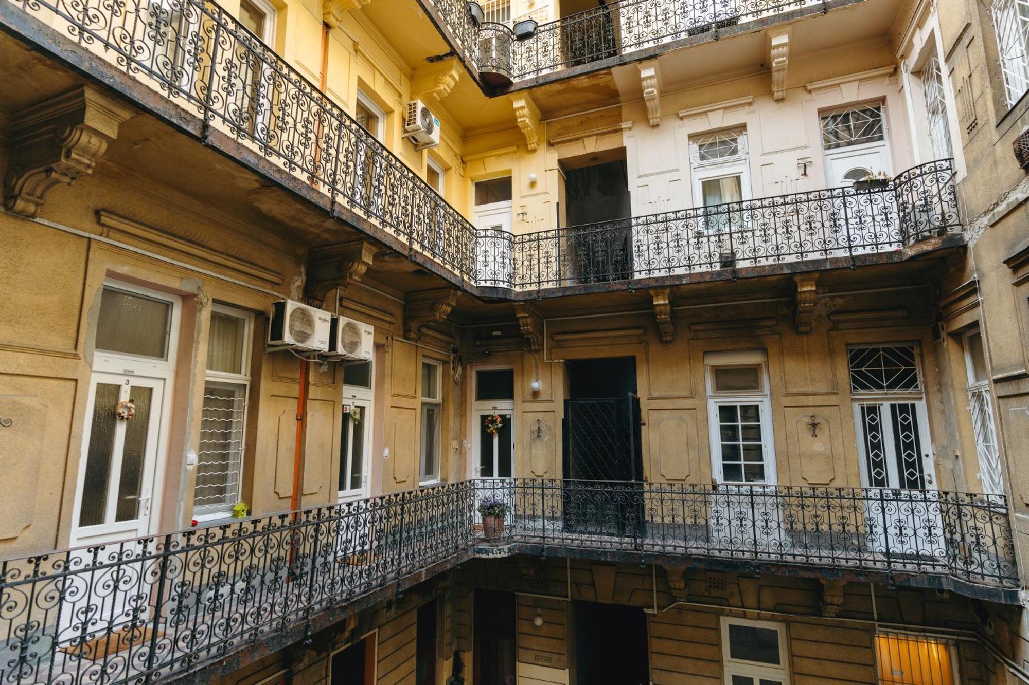 Bercsenyi Apartments - Close To The Gellert Thermal Bath ブダペスト エクステリア 写真