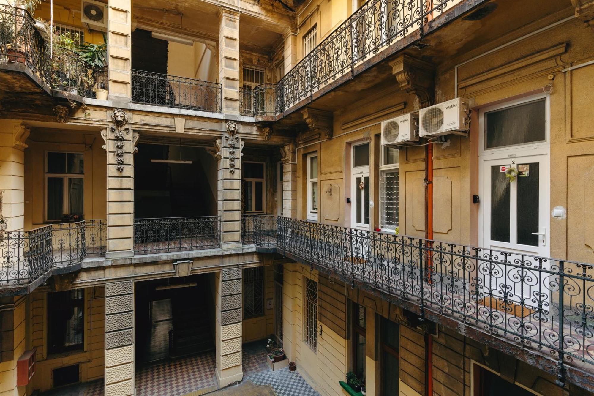 Bercsenyi Apartments - Close To The Gellert Thermal Bath ブダペスト エクステリア 写真