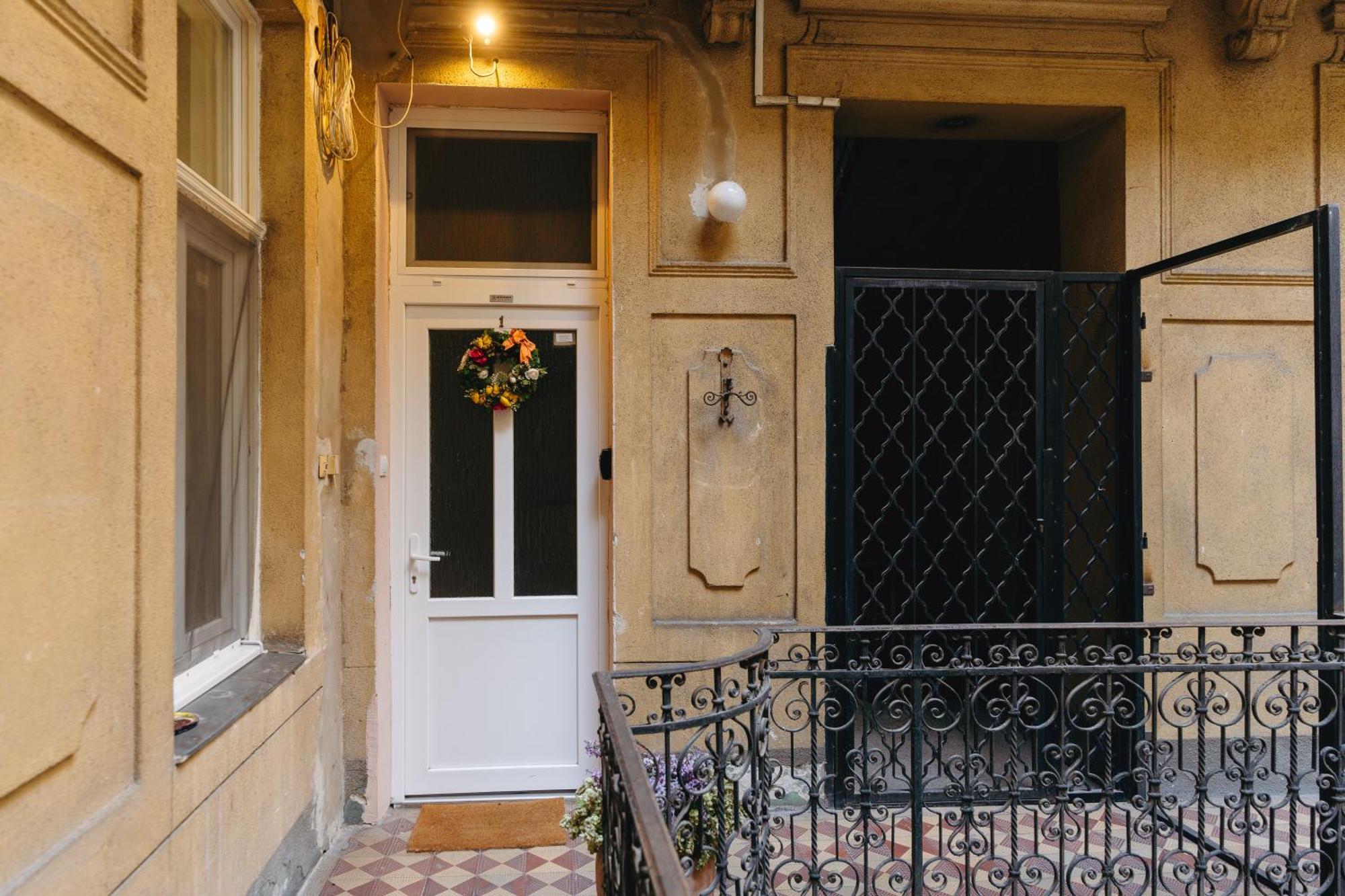 Bercsenyi Apartments - Close To The Gellert Thermal Bath ブダペスト エクステリア 写真